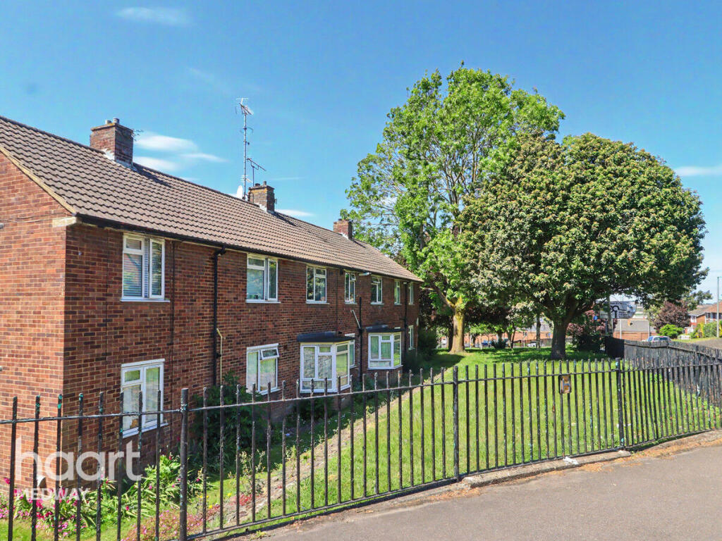 Main image of property: High Street, Gillingham