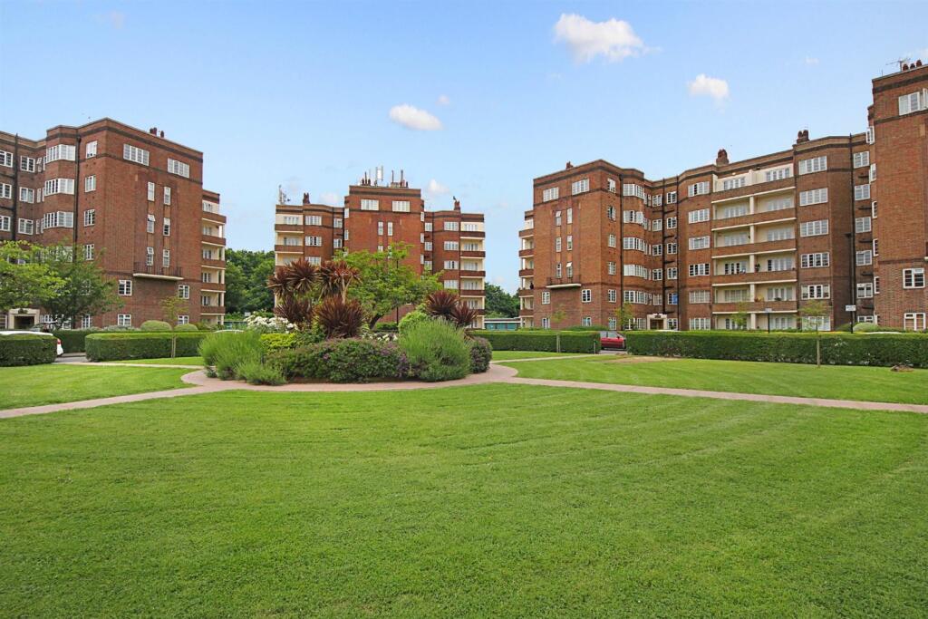 Main image of property: Chiswick Village, W4