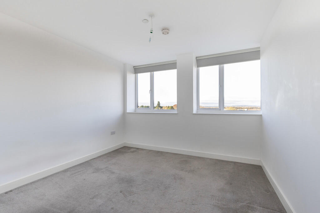 Apartment in Worcester, Worcestershire - View 4