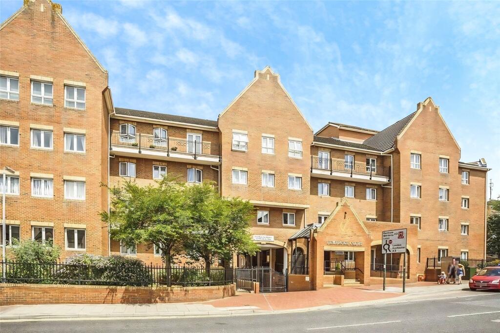 Main image of property: High Street, Chatham, Kent, ME4