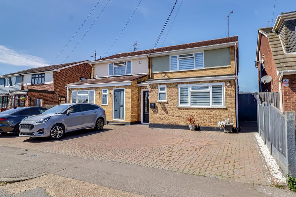 4-bed semi-detached on Eastwood Rise, Leigh-on-Sea, £475,000