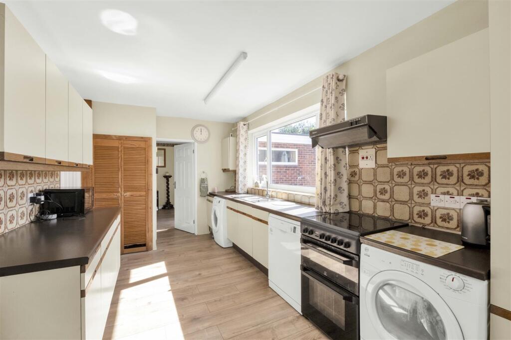 Additional image 2 of Wheathampstead Road, Harpenden