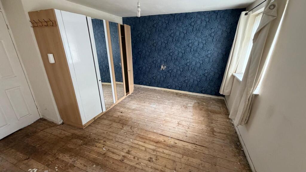 House in Sefton, Liverpool City Region - View 4