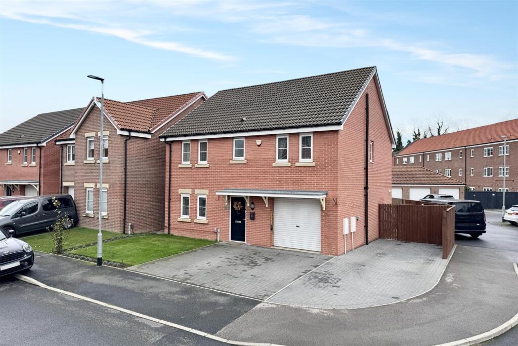 4-bed detached on Greener Drive, Darlington, DL1 5JP, £335,000