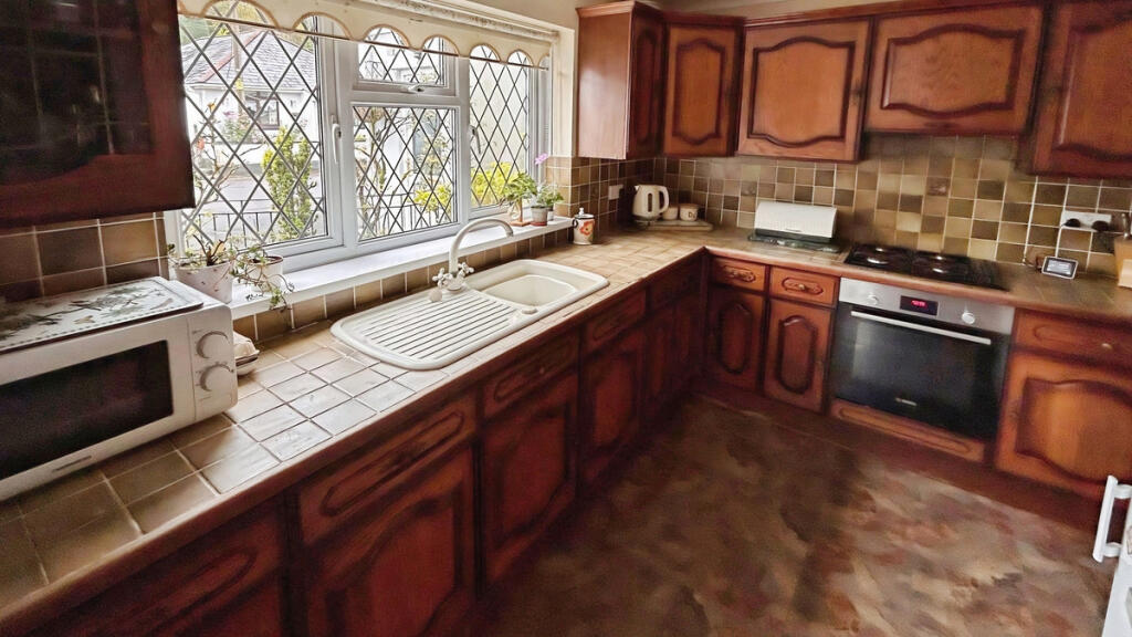 Whitchurch Road, Yelverton, PL20 photo 4