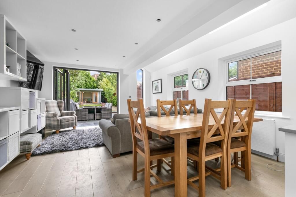 St Marks Road, Binfield photo 4