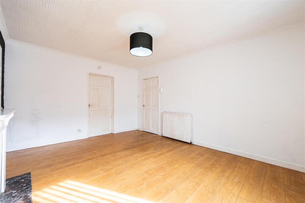 Sidlaw Drive, Wishaw photo 4