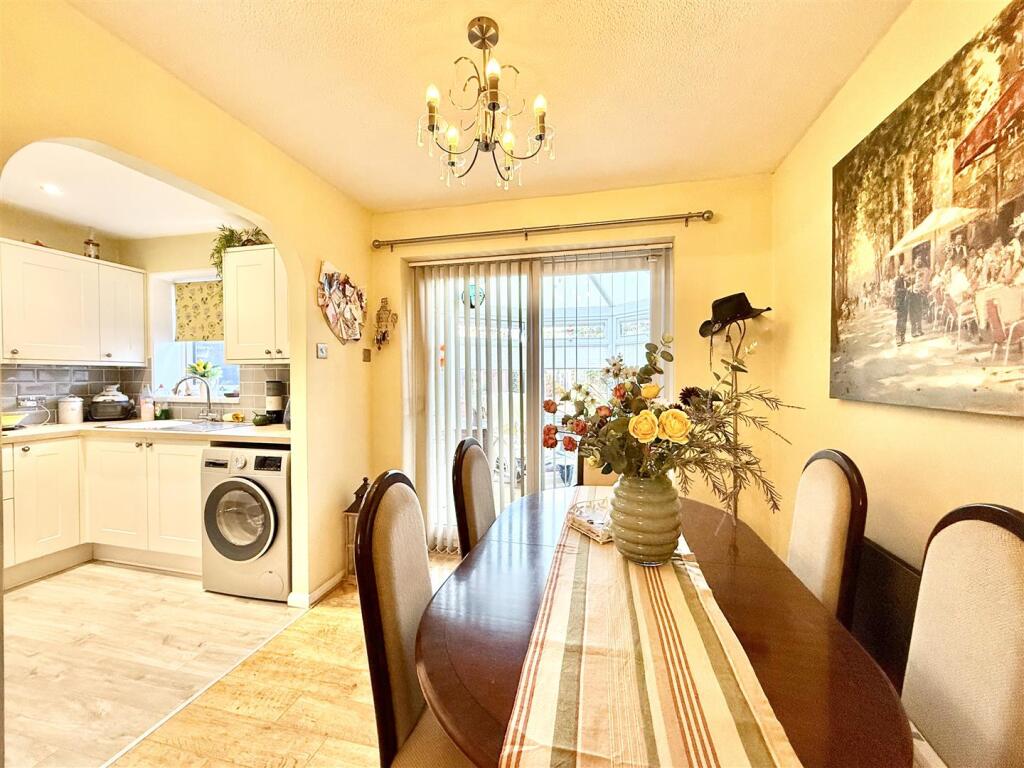 House in Ipswich - View 3