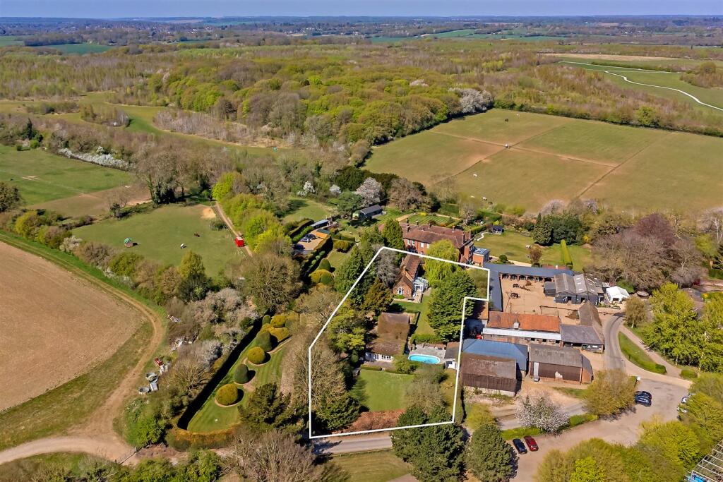 Main image of property: Sandridgebury Lane, Sandridgebury, St. Albans