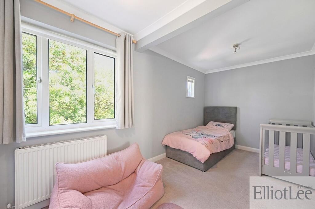 House in Harrow - More