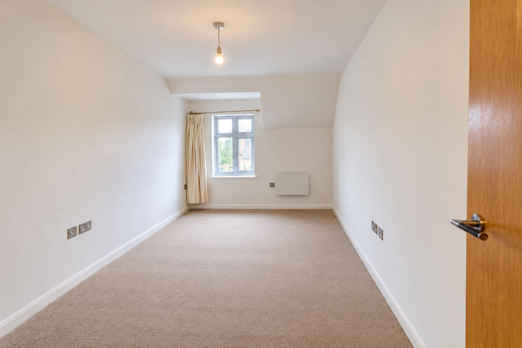 Apartment in Birmingham, Druids Heath - View 5