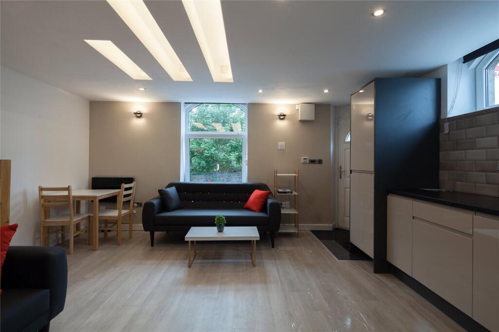 Main image of property: 1 Damside, Huddersfield, HD4