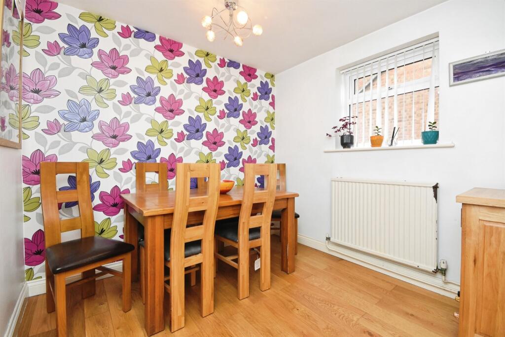 House in Thurrock, Essex - View 5
