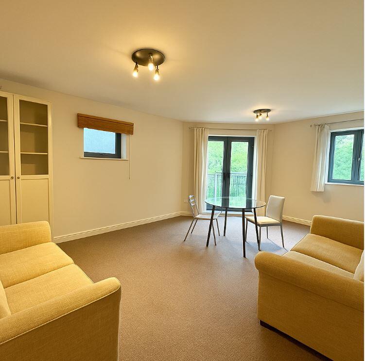 Apartment in Birmingham, Bournbrook - More