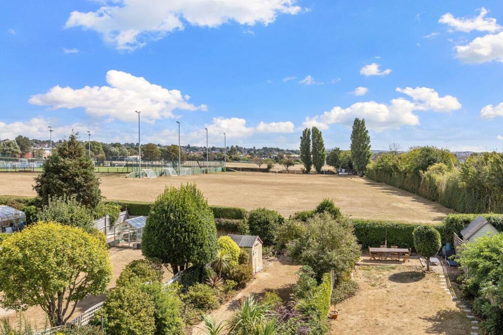 House in Hove, West Blatchington - View 3