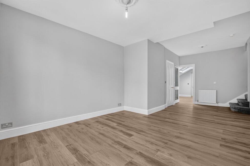 House in London - View 4
