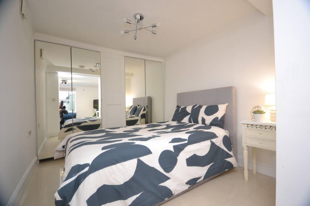 Apartment in Chichester, St James's - View 2