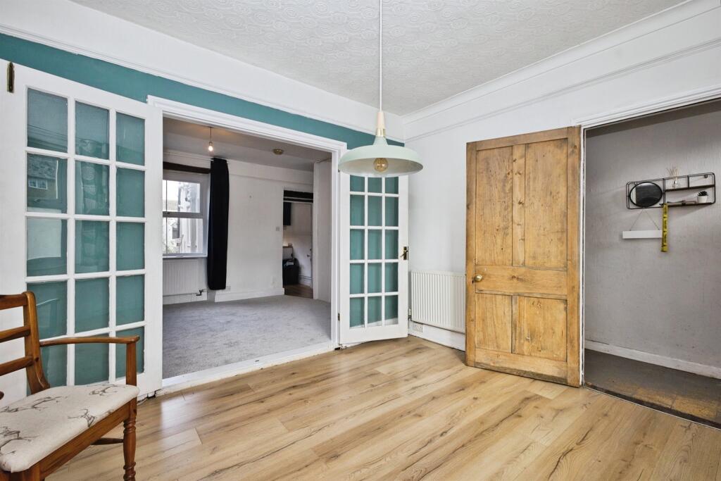 House in Martock, Somerset - View 3
