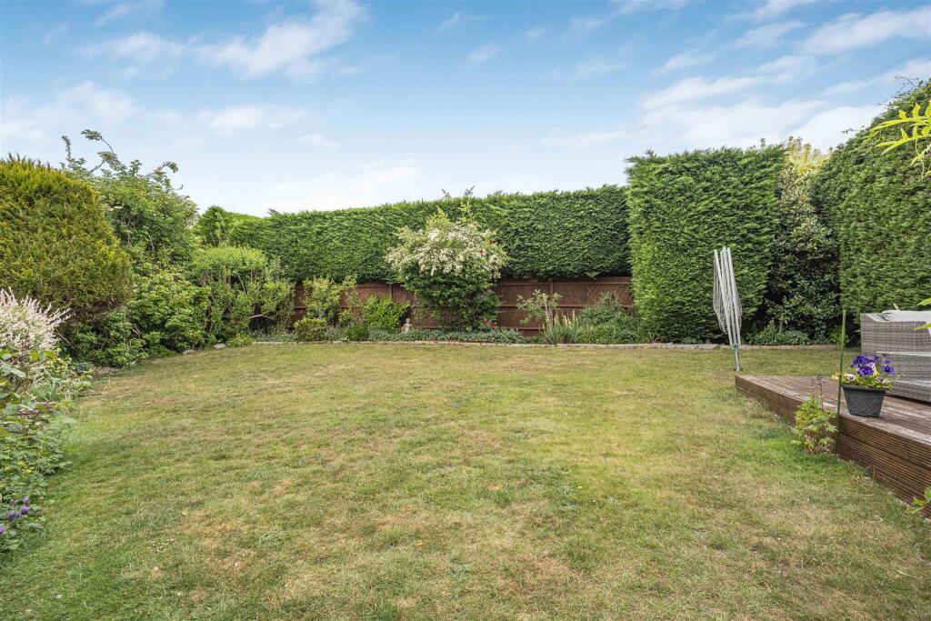 House in Welwyn Hatfield, Welwyn - View 3