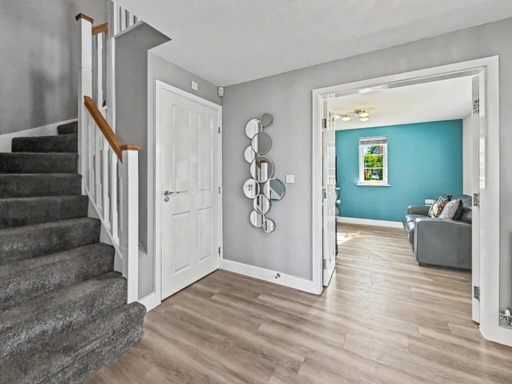 House in West Haddon NN6 7DA, West Haddon - More
