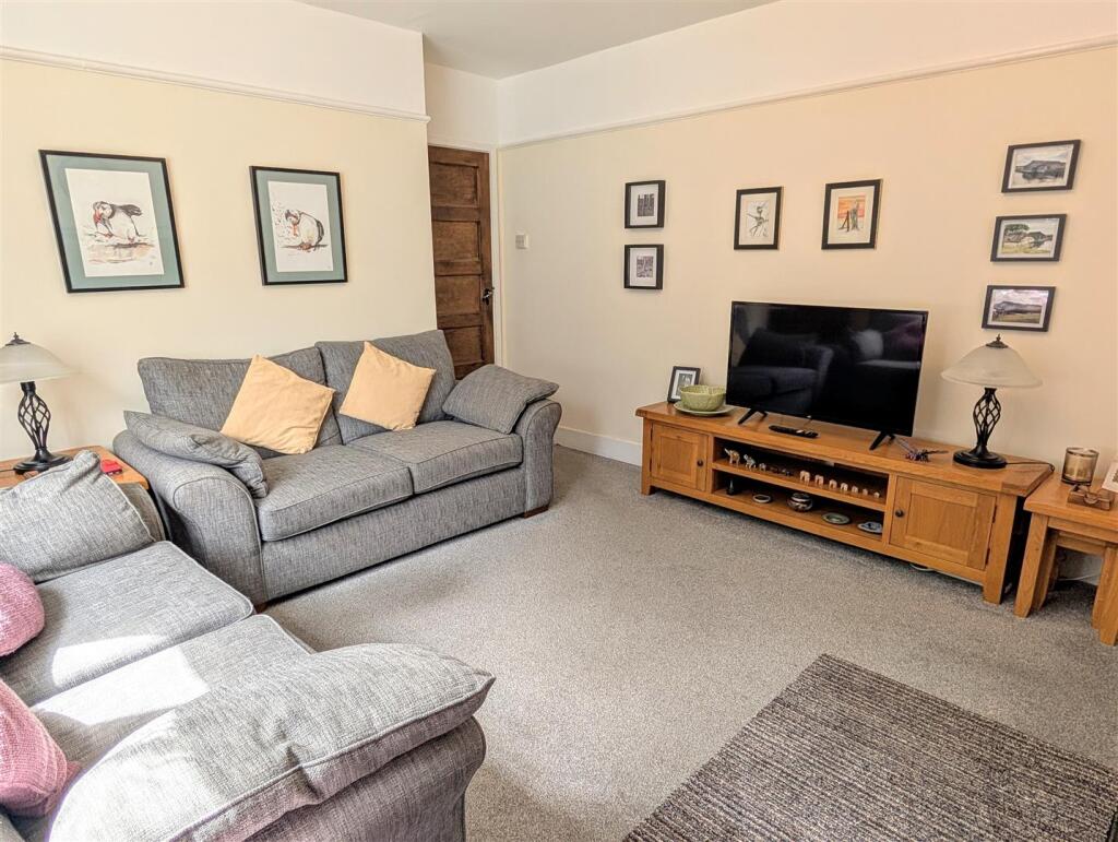 8 The Heath, Hadnall, Shrewsbury, SY4 4BB photo 4