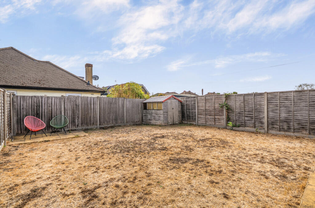 House in Walton-on-Thames, Surrey - View 4