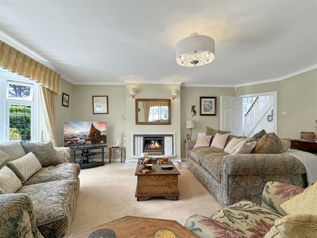 Northdown Road, Bideford photo 3