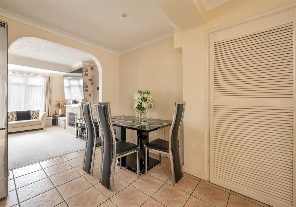 House in London - View 4