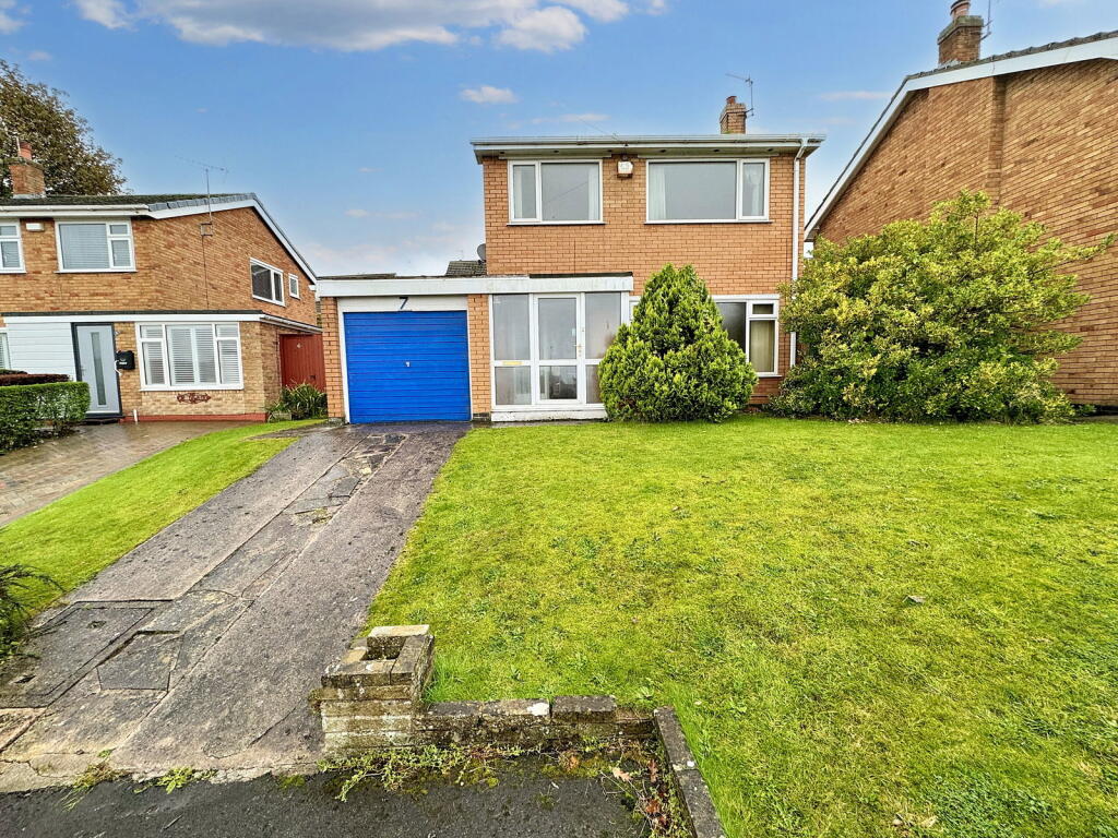 3-bed detached on Maes Ffynnon, Llanddulas, Abergele, LL22 8JB, £199,950