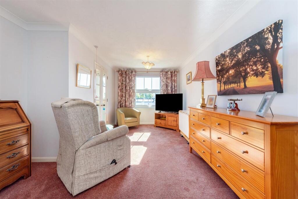 Apartment in Chichester - View 5