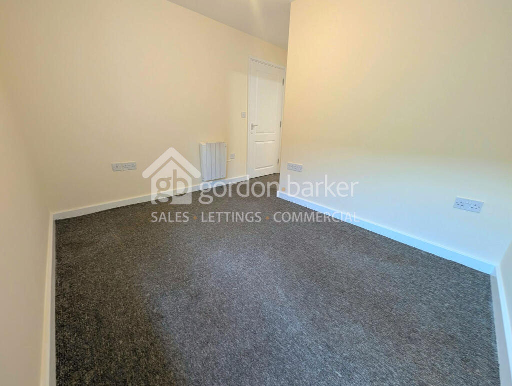 Apartment in Bournemouth, Branksome, Poole - View 5