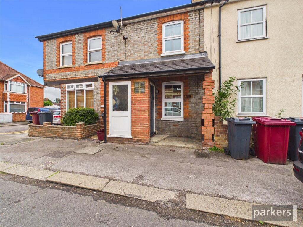 Main image of property: Wykeham Road, Reading, Berkshire, RG6