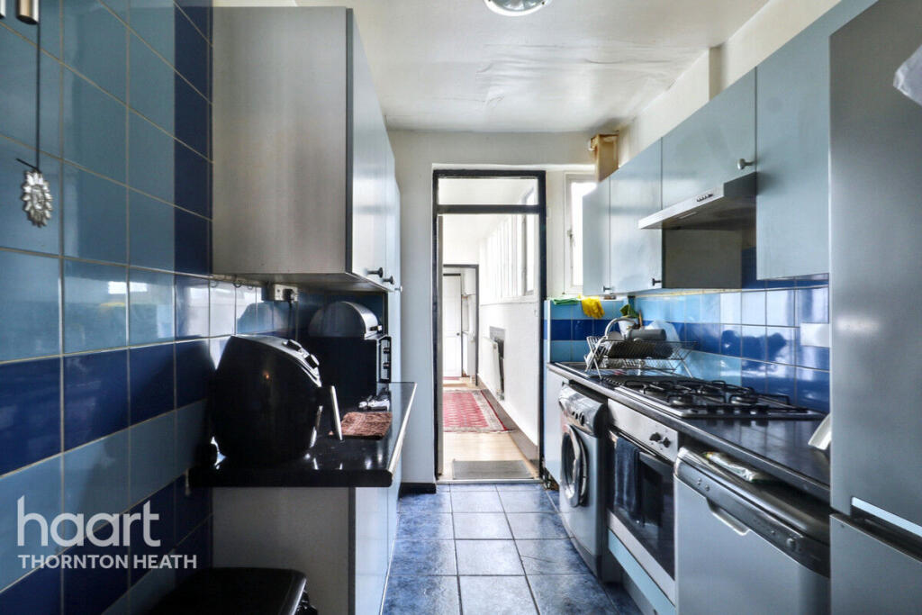 189 Woodmansterne Road photo 4