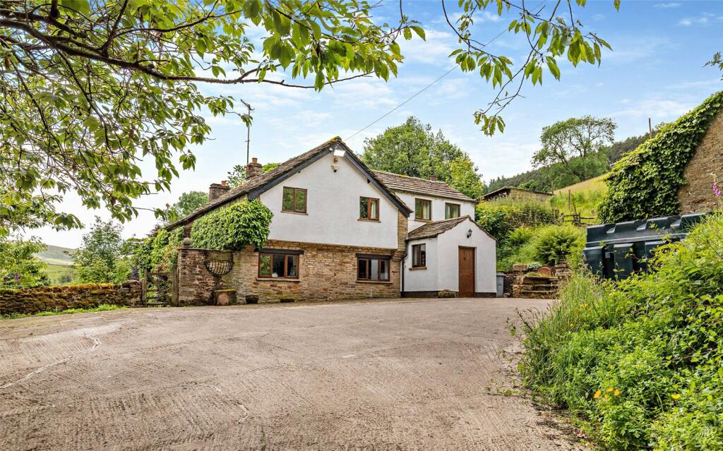 House in Stockport - View 4