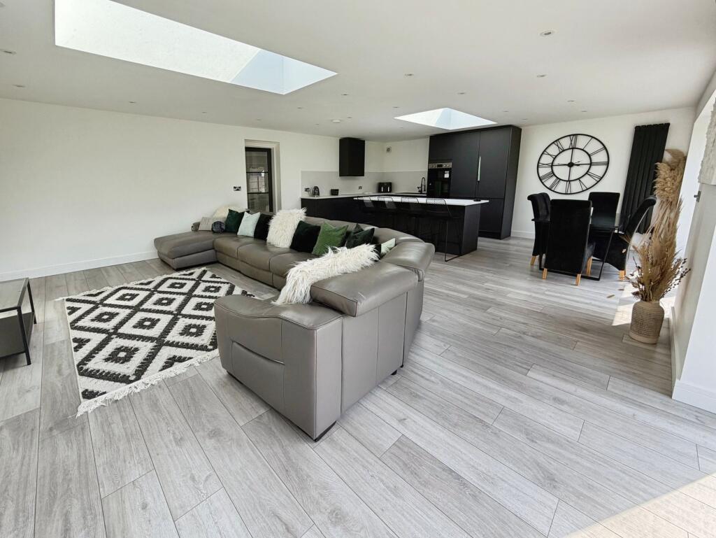 House in Ferndown, Ferndown Town - View 3