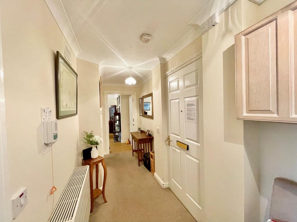 Alston Court, Crowstone Road, Westcliff-on-sea, Southend-on-sea photo 4