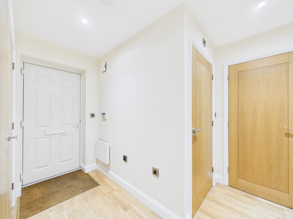 Apartment in Harborough, Leicestershire - View 2