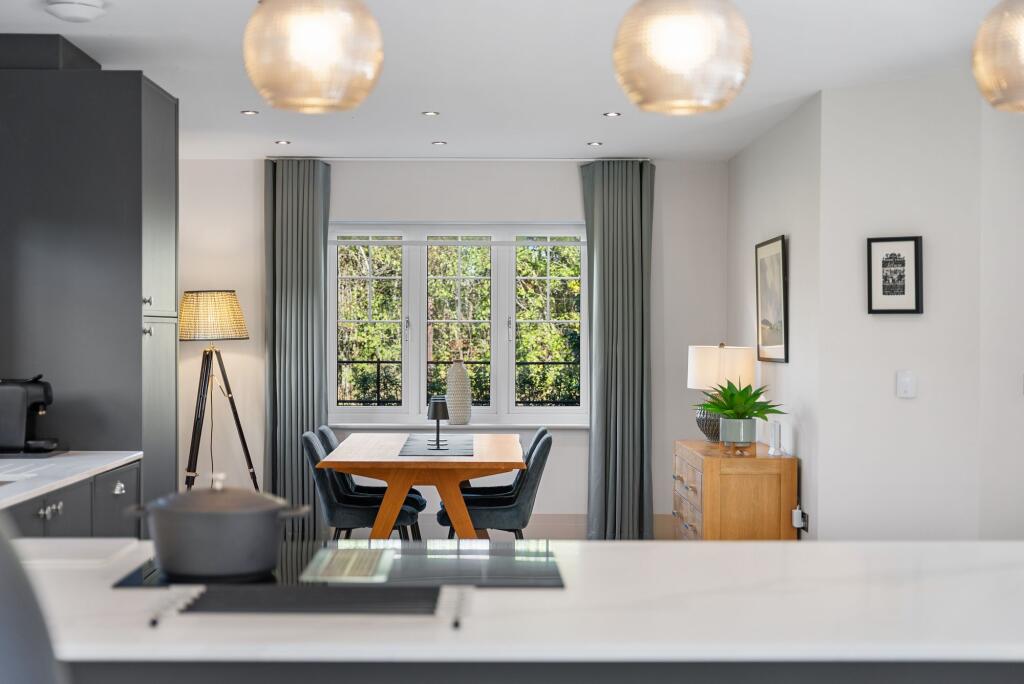 House in Worcester - View 2