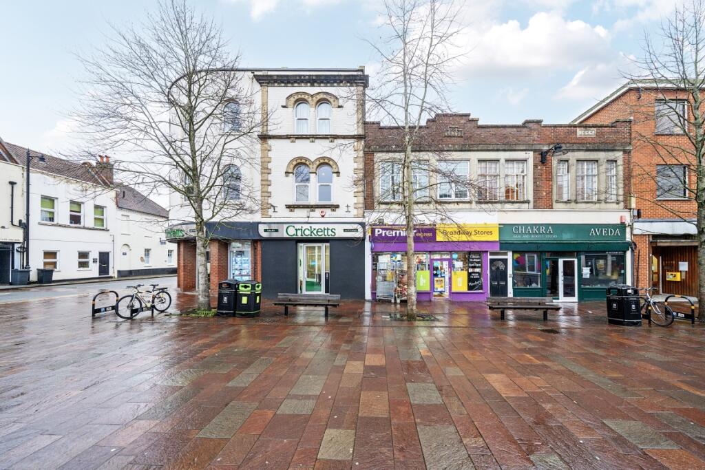 Main image of property: The Broadway Newbury RG14
