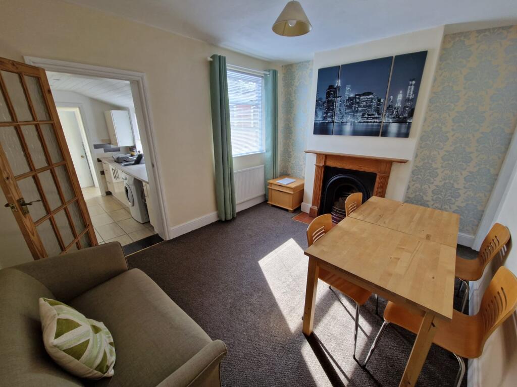 House in Warwick, Royal Leamington Spa - View 4