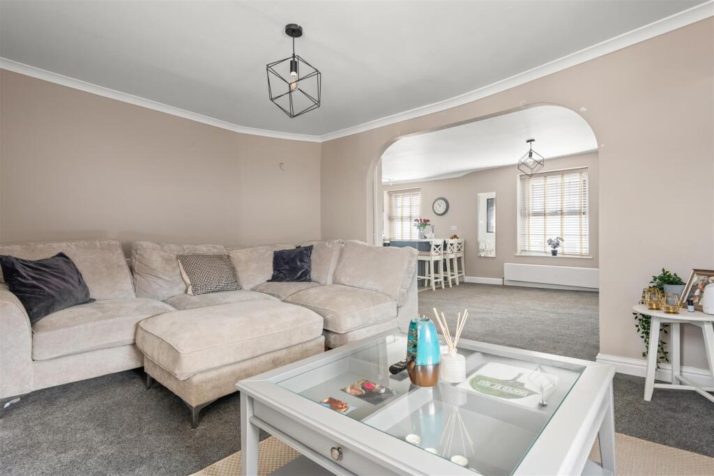 Apartment in Exeter - View 3