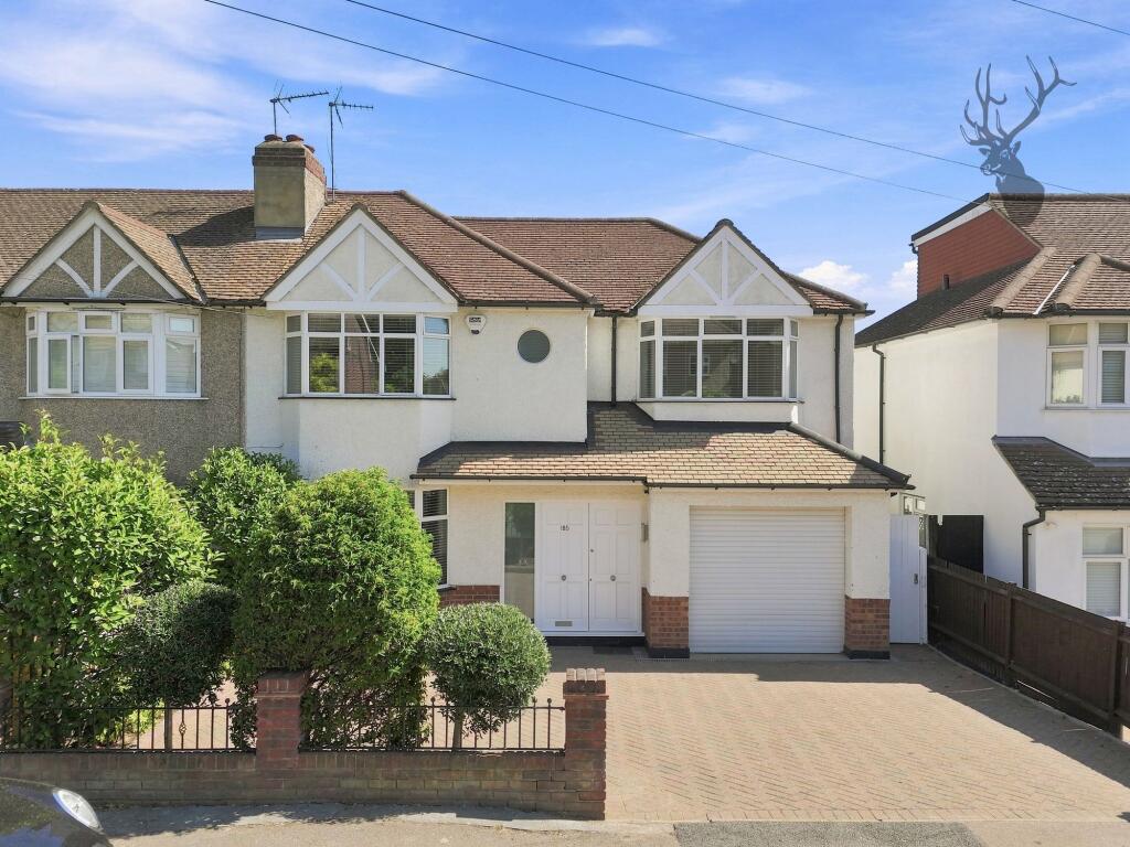 Main image of property: Englands Lane, Loughton, IG10