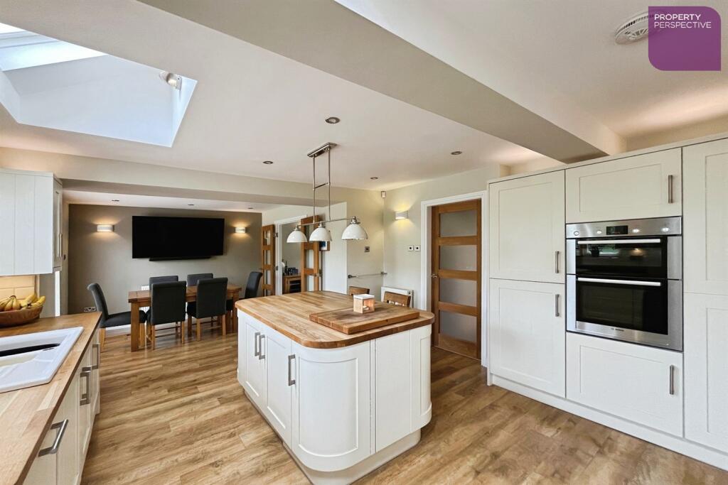 House in Oldham - View 5