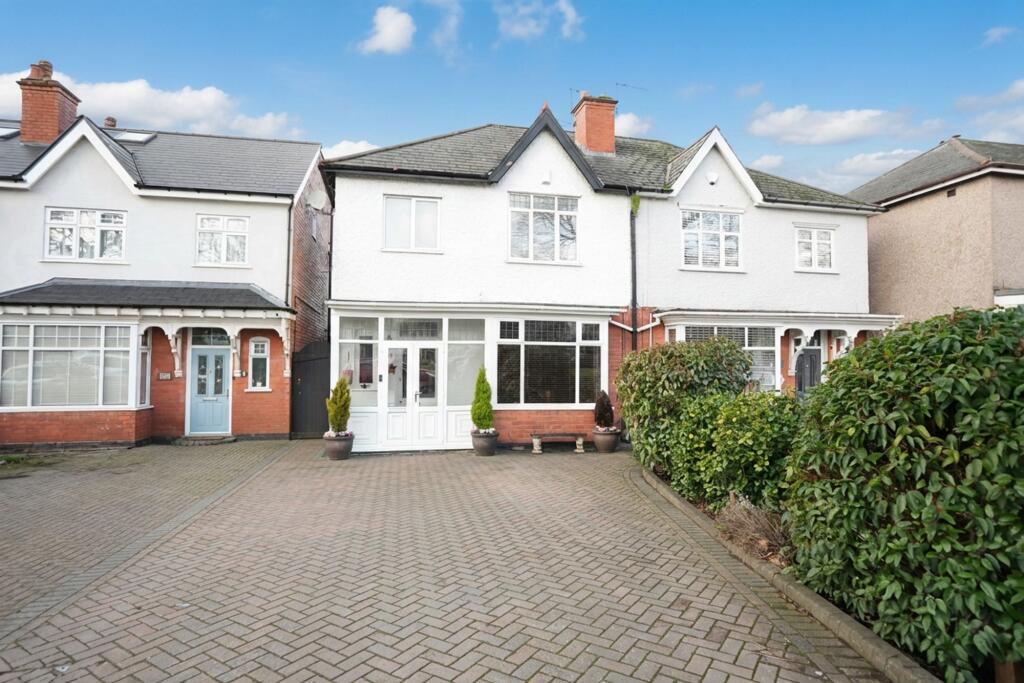 Main image of property: Fox Hollies Road, Hall Green, B28