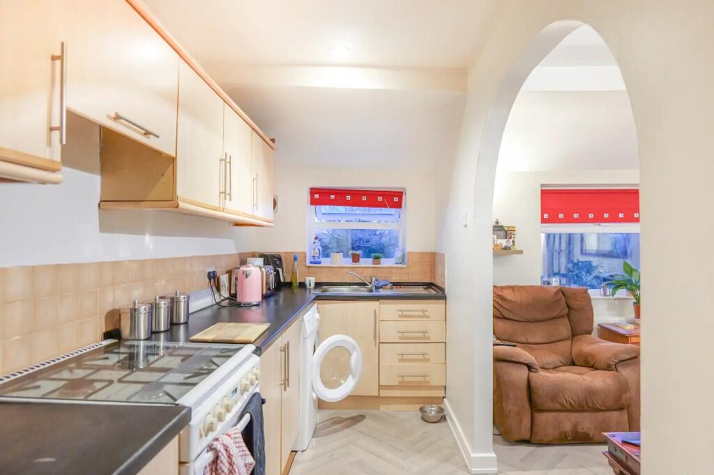 Apartment in Sefton, Liverpool City Region - View 4