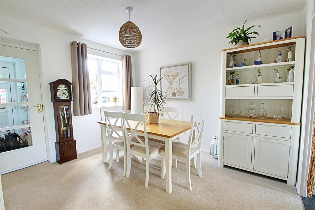 House in Dacorum, Woodhall Farm - View 3