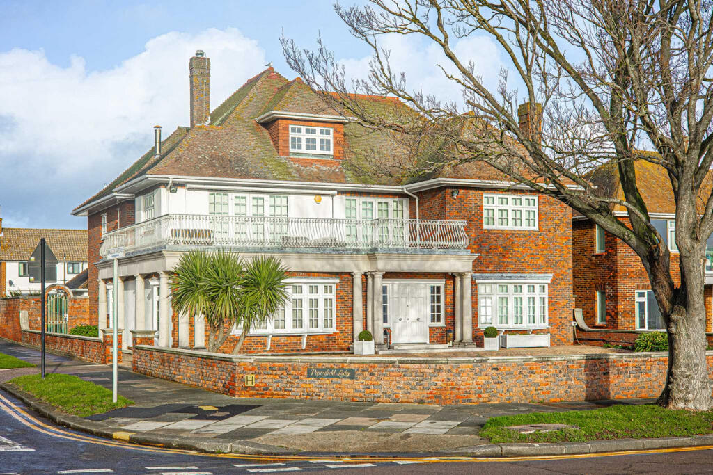 Main image of property: Thorpe Bay Gardens, Southend-on-sea, SS1