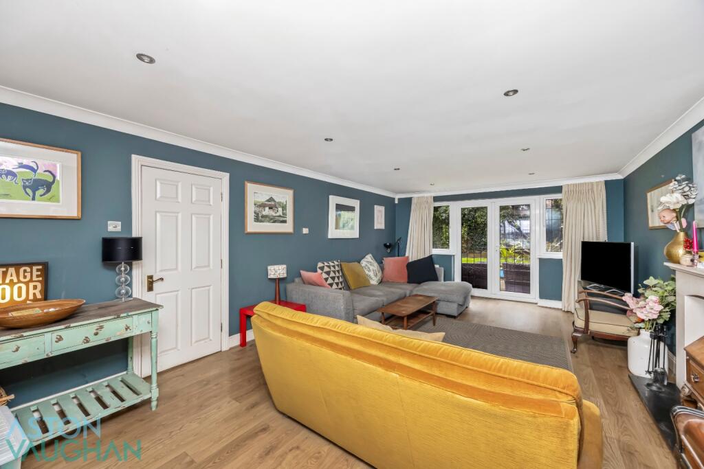 Wayland Heights, Brighton photo 4