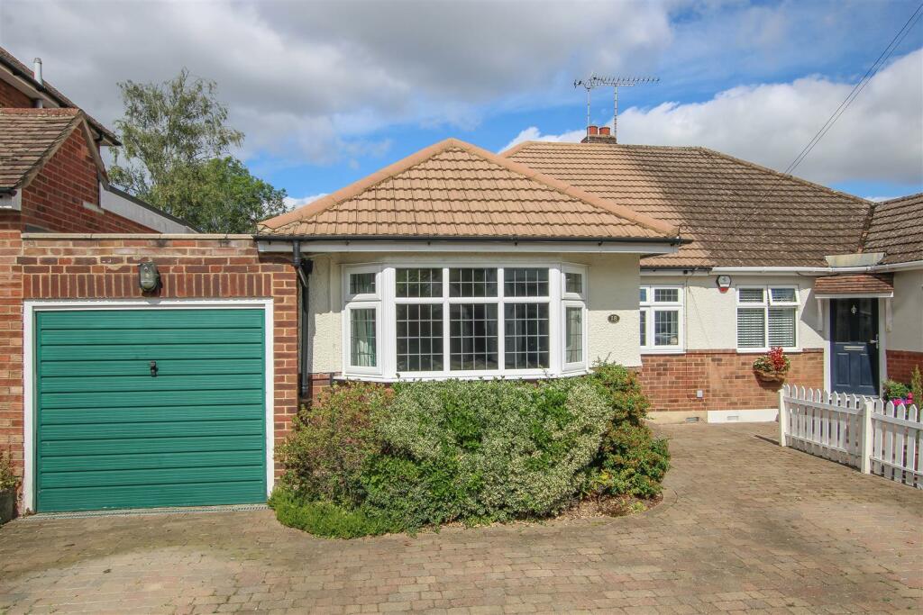 3-bed bungalow on Middle Road, Ingrave, Brentwood, £625,000