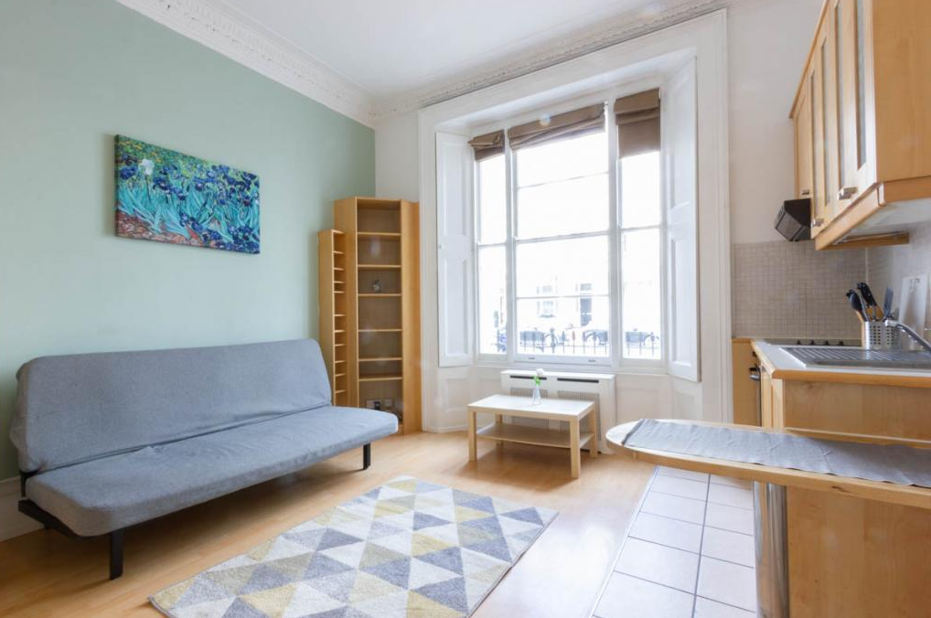 Studio flat for rent